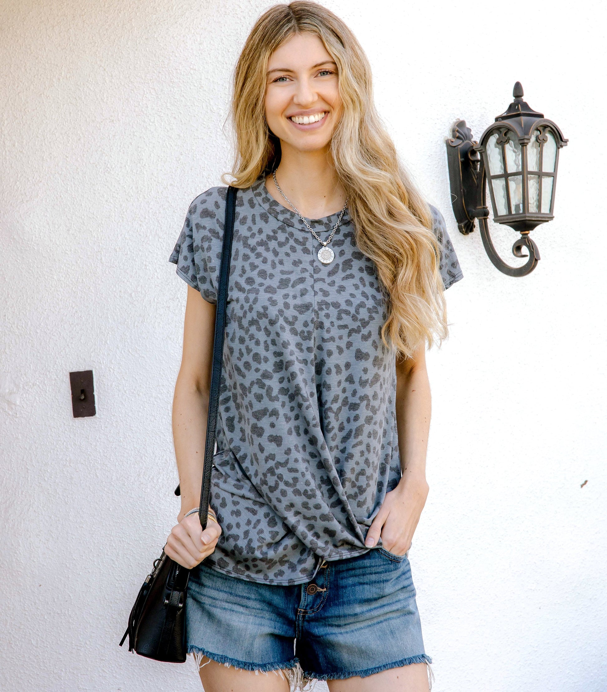 Women's Casual Summer Leopard Twist Knot Top Short Sleeve Tee